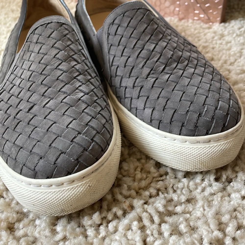 M.Gemi made in Italy stunning weave leather grey slip ons